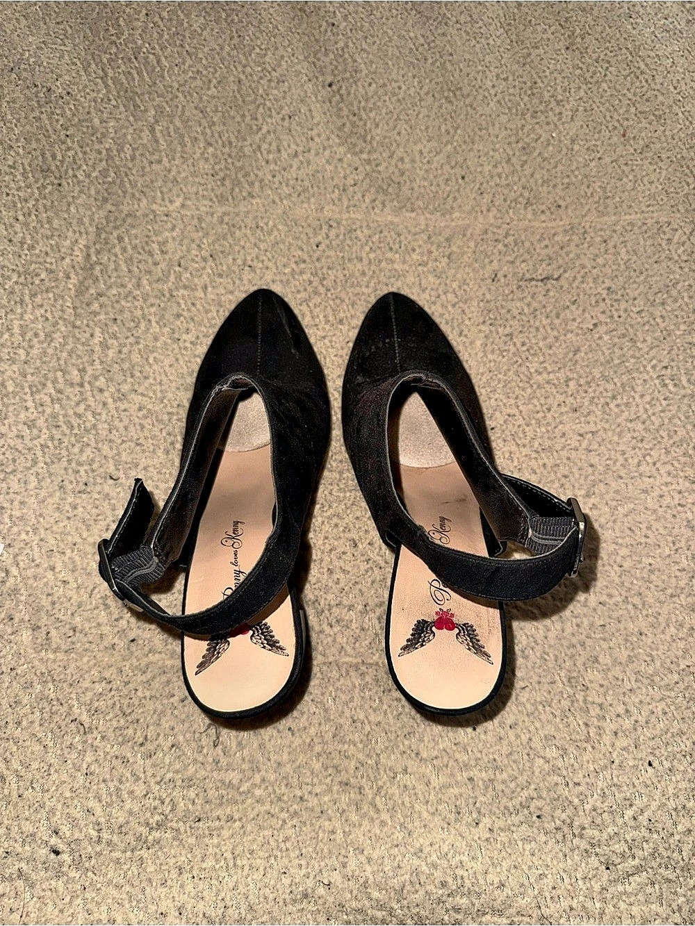 Black Pointed-Toe Heels